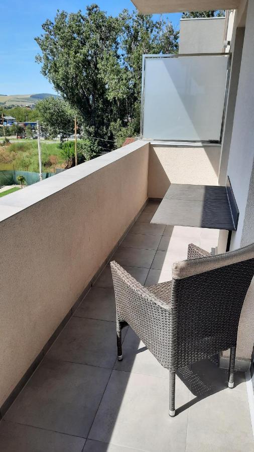 New Grey Residence Apartament Targu Mures Luaran gambar