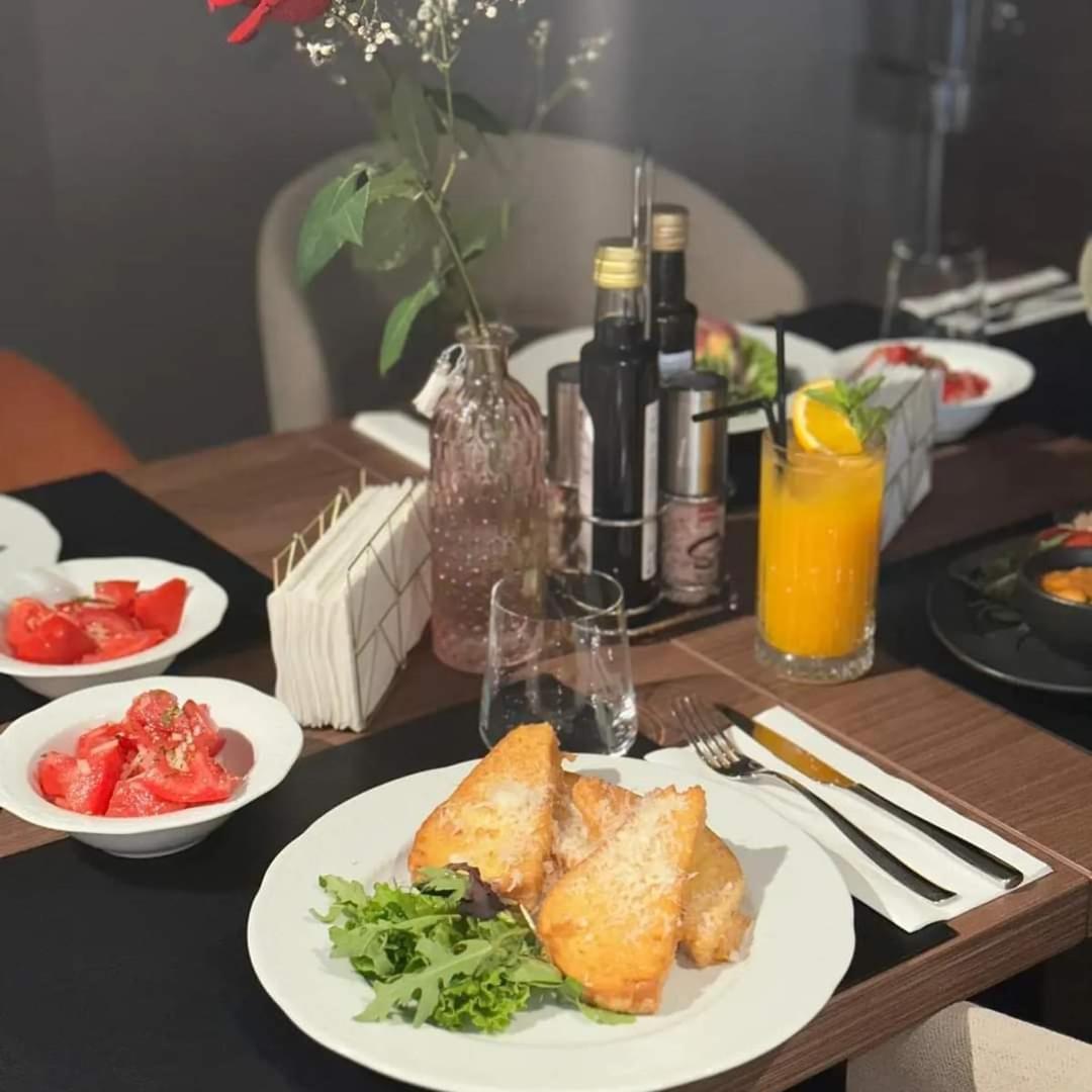 New Grey Residence Apartament Targu Mures Luaran gambar